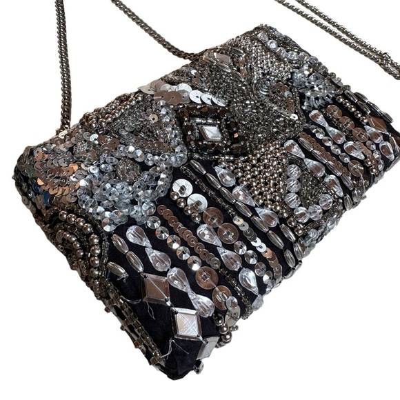 Vintage Handbags - Vintage black silver embellished sequin beaded clutch w/ chain evening bag